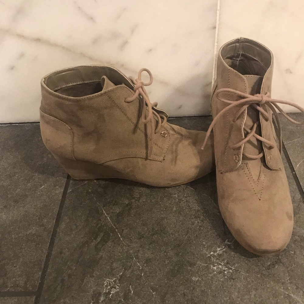 Ankle boots - Picture 2 of 3
